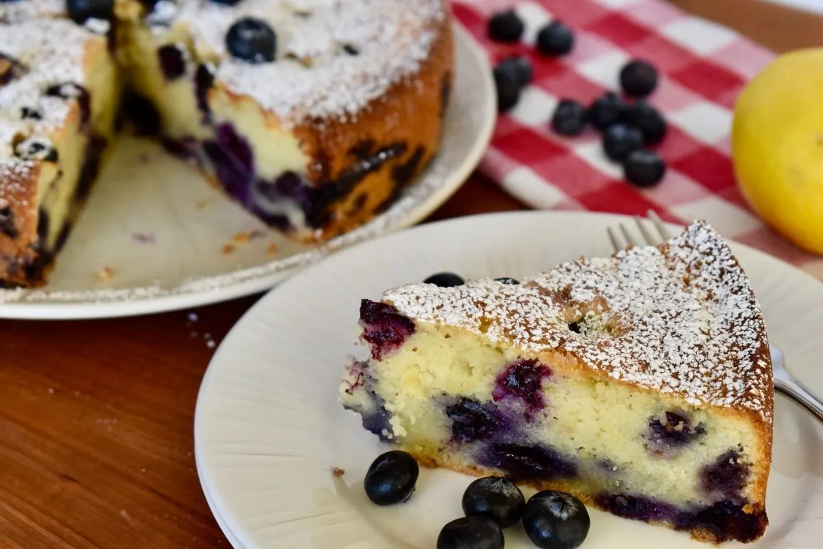Blueberry Ricotta Pudding Cake: 